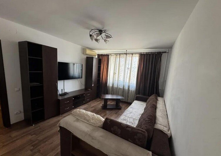 Inchiriere apartament cu 3 camere la 3 minute pana la Metrou Piata Sudului.