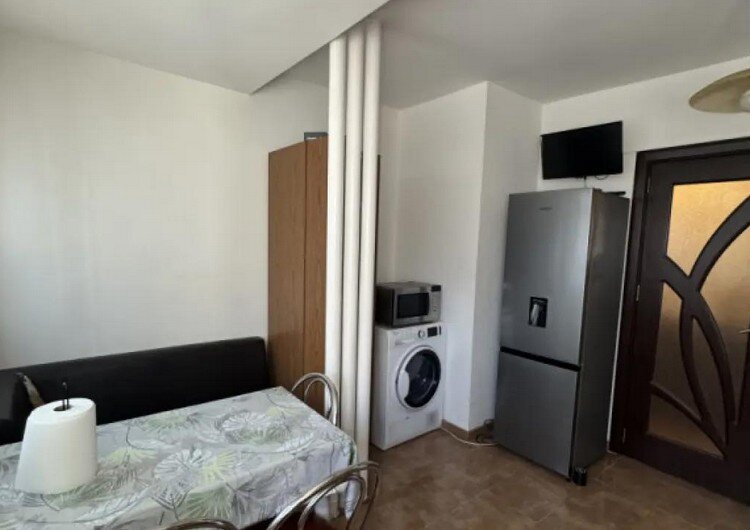 Inchiriere apartament cu 3 camere la 3 minute pana la Metrou Piata Sudului.